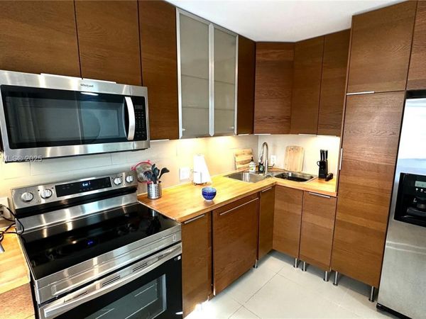 2651 S Course Dr, Unit 307, Pompano Beach, FL 33069