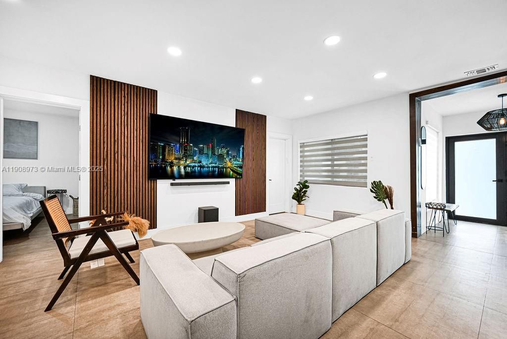 85 NW 47th St, Miami, FL 33127 Photo