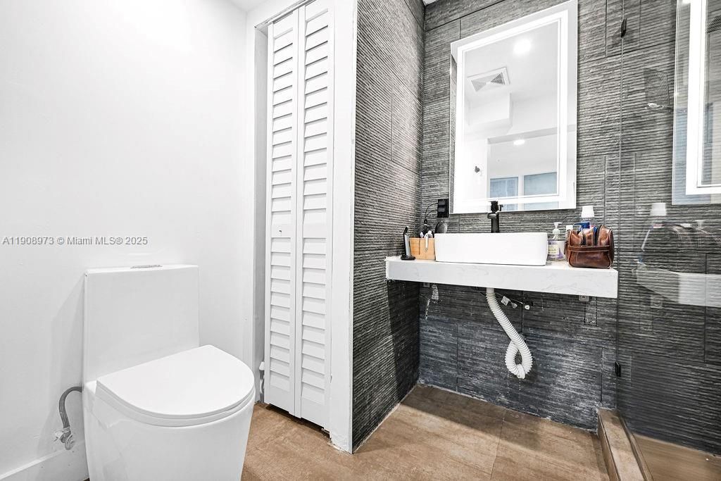 85 NW 47th St, Miami, FL 33127 Photo