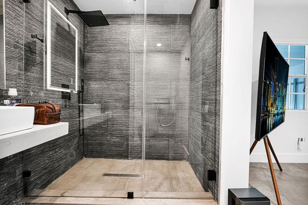 85 NW 47th St, Miami, FL 33127 Photo