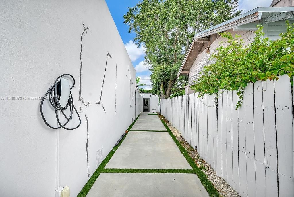 85 NW 47th St, Miami, FL 33127 Photo