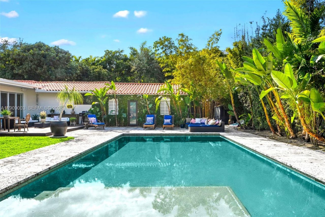 575 Hibiscus Ln, Miami, FL 33137 Photo