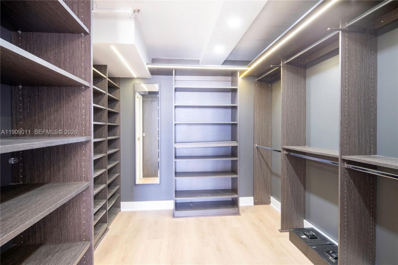 4000 Towerside Ter, Unit 1901, Miami, FL 33138 Photo