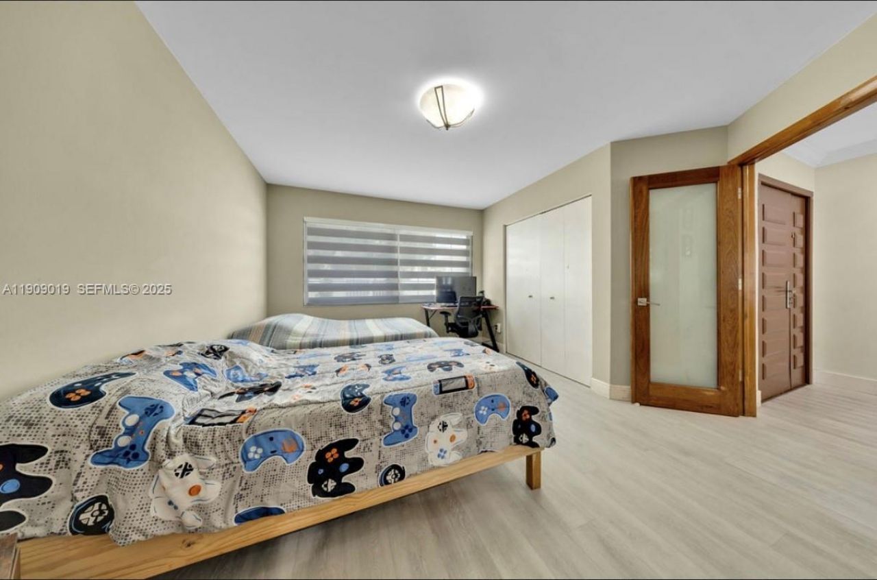 9933 NW 49th Ter, Doral, FL 33178 Photo