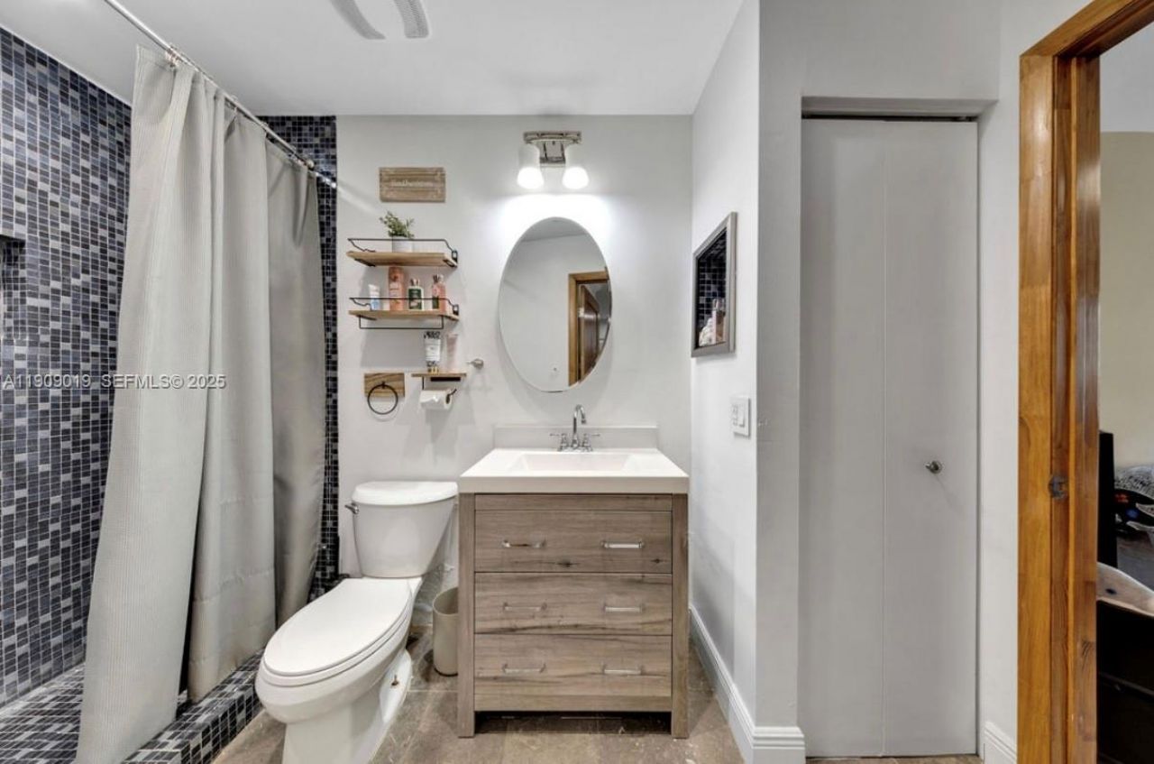 9933 NW 49th Ter, Doral, FL 33178 Photo