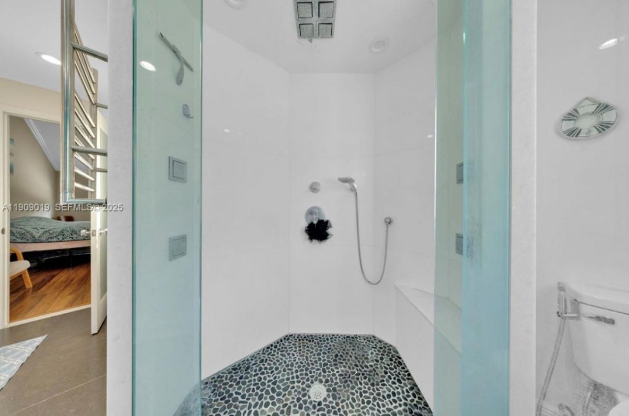 9933 NW 49th Ter, Doral, FL 33178 Photo