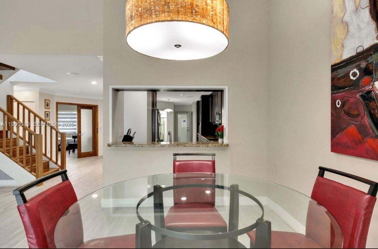 9933 NW 49th Ter, Doral, FL 33178 Photo