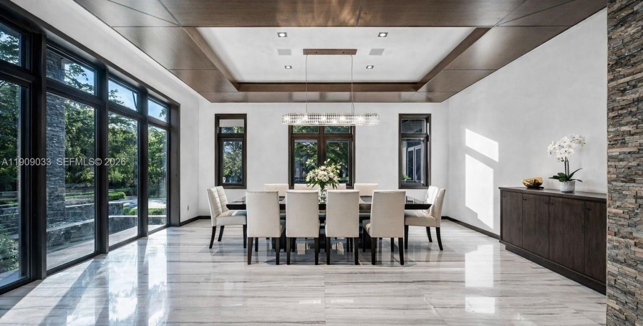 8961 SW 62nd Ct, Pinecrest, FL 33156 Photo