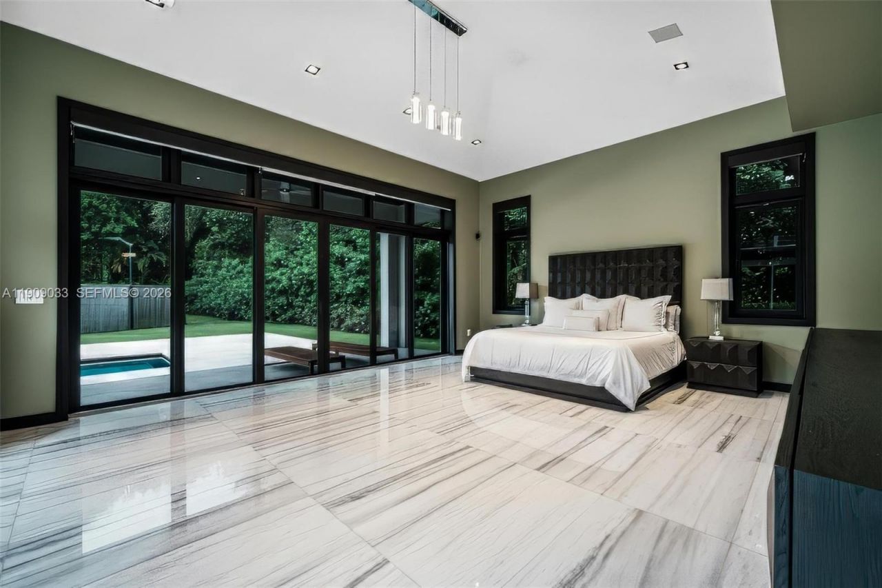 8961 SW 62nd Ct, Pinecrest, FL 33156 Photo