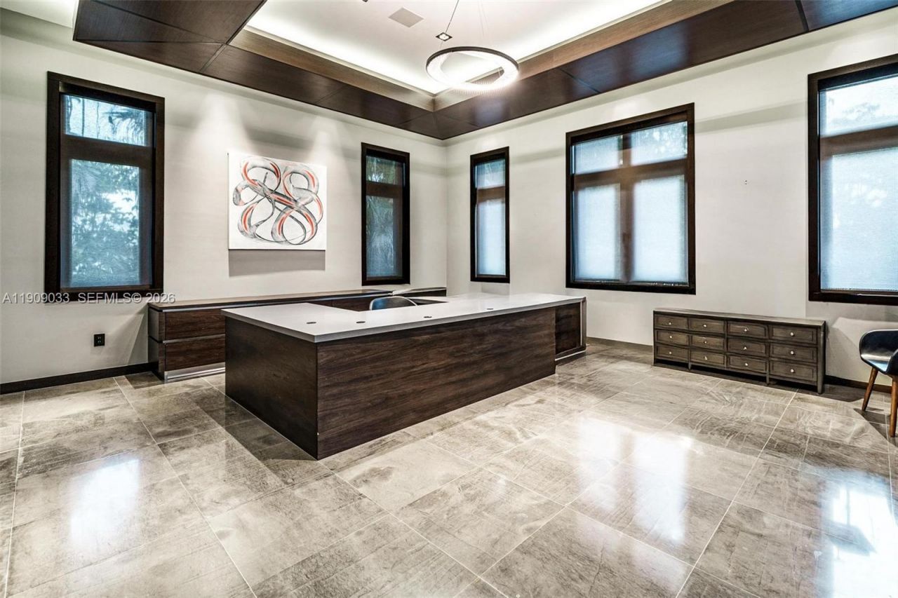 8961 SW 62nd Ct, Pinecrest, FL 33156 Photo