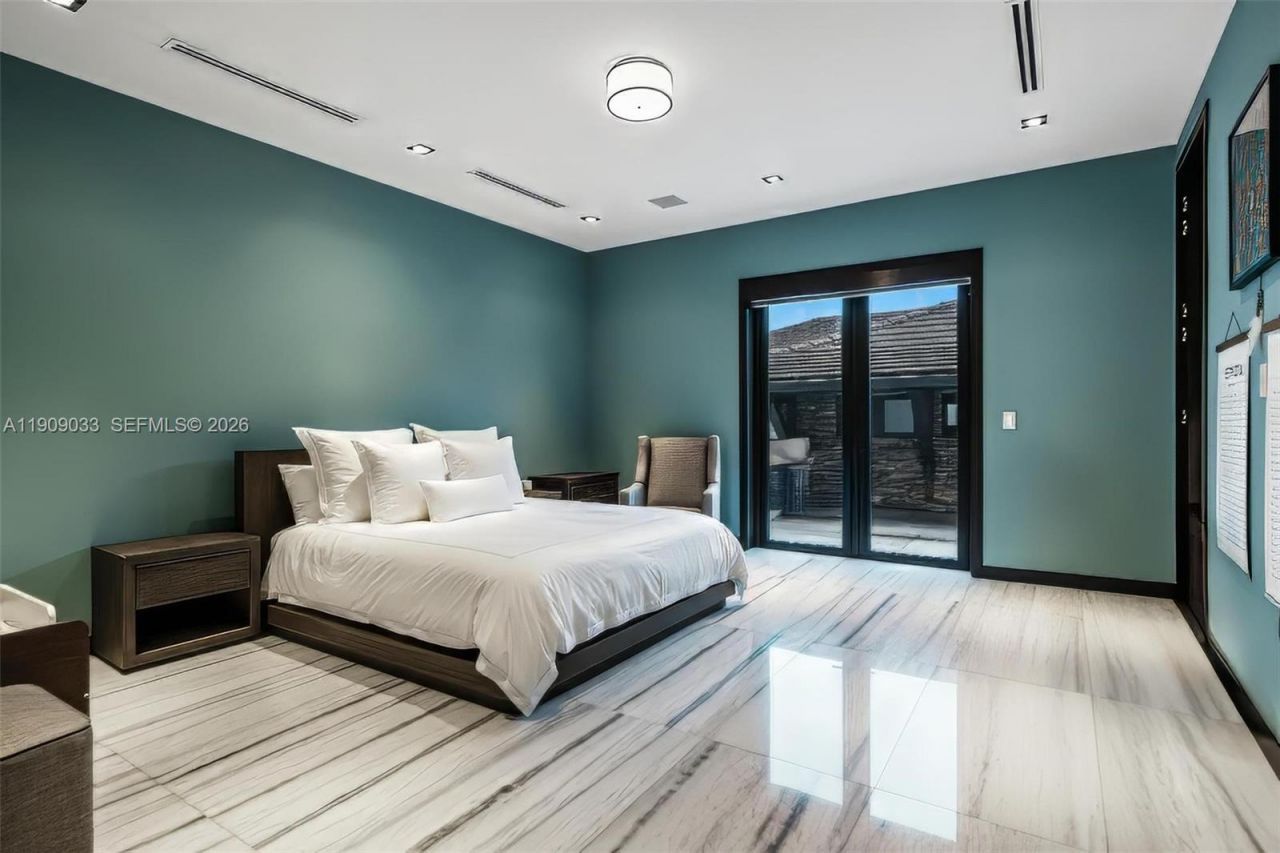 8961 SW 62nd Ct, Pinecrest, FL 33156 Photo