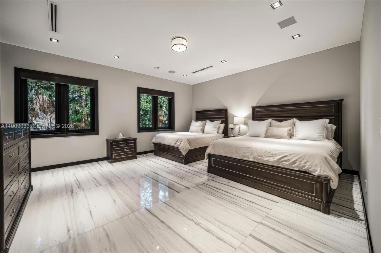 8961 SW 62nd Ct, Pinecrest, FL 33156 Photo