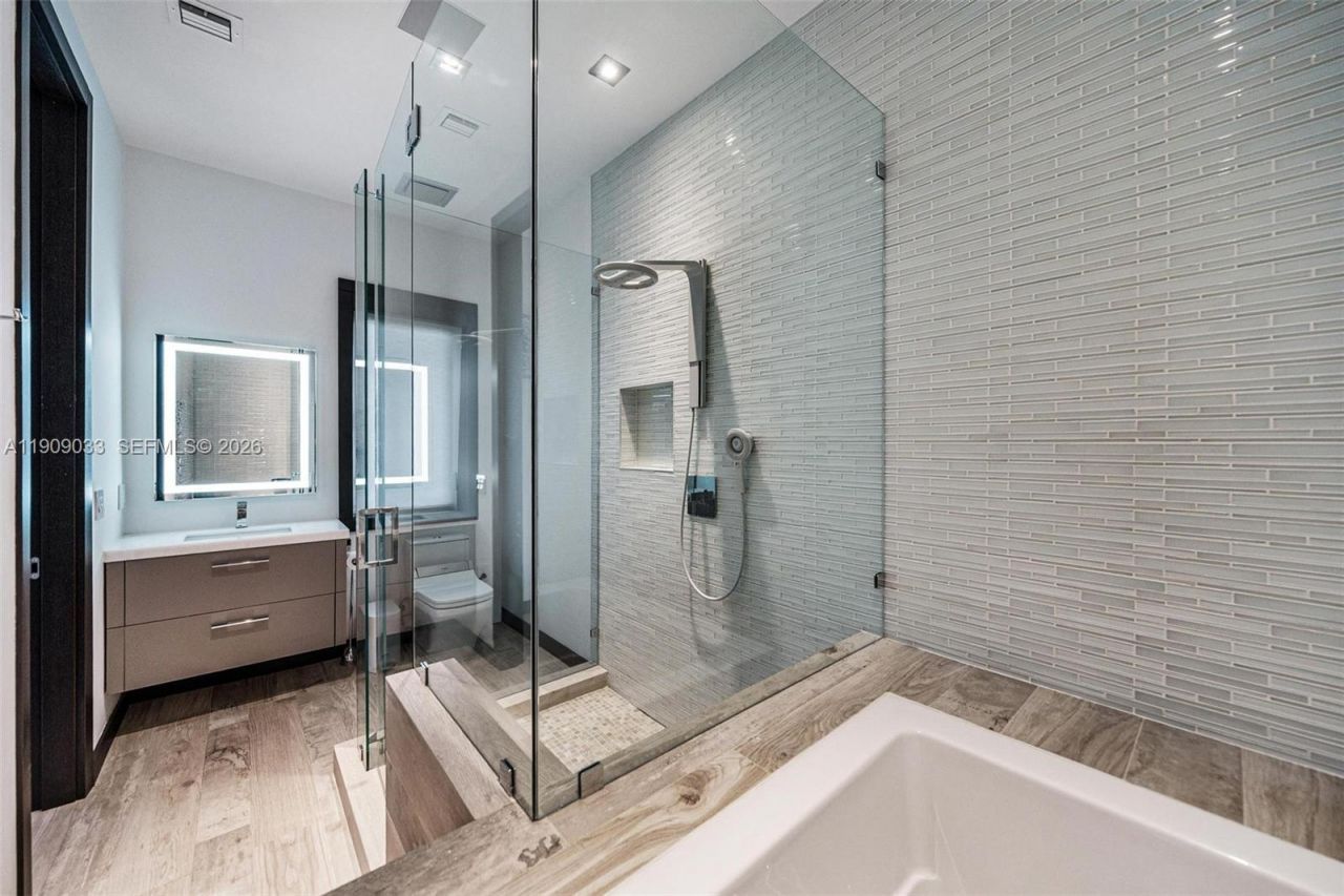 8961 SW 62nd Ct, Pinecrest, FL 33156 Photo