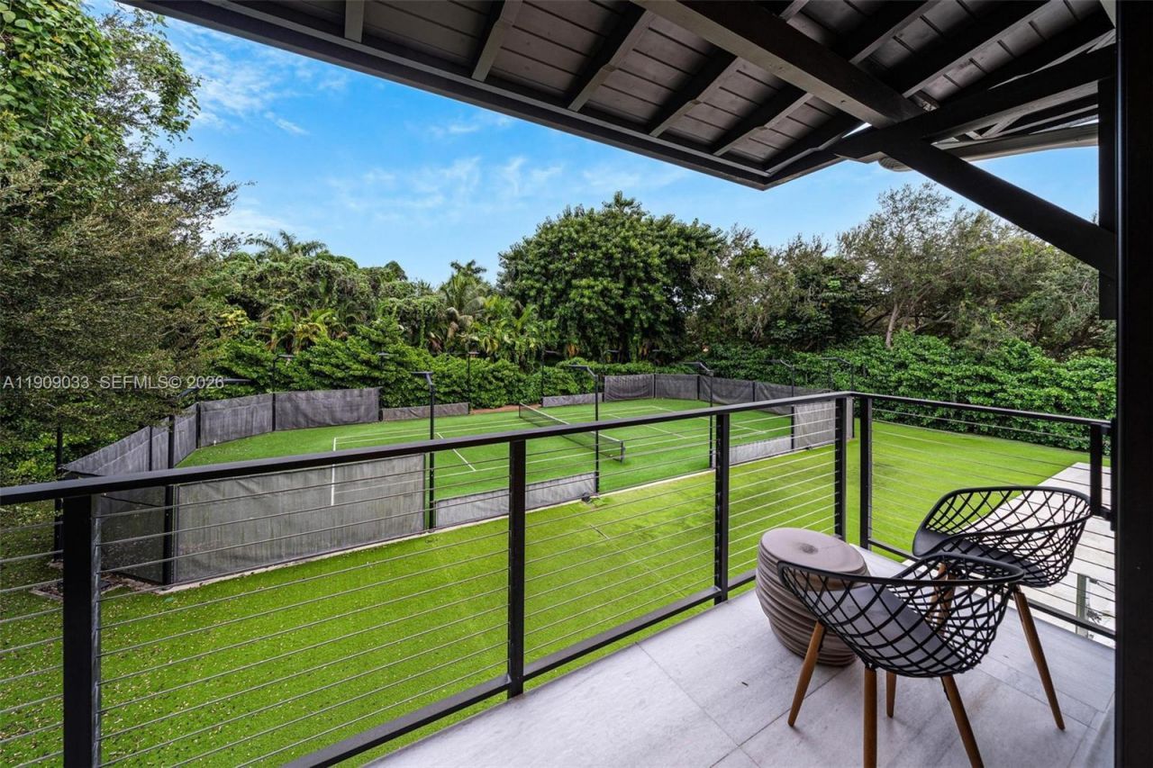 8961 SW 62nd Ct, Pinecrest, FL 33156 Photo