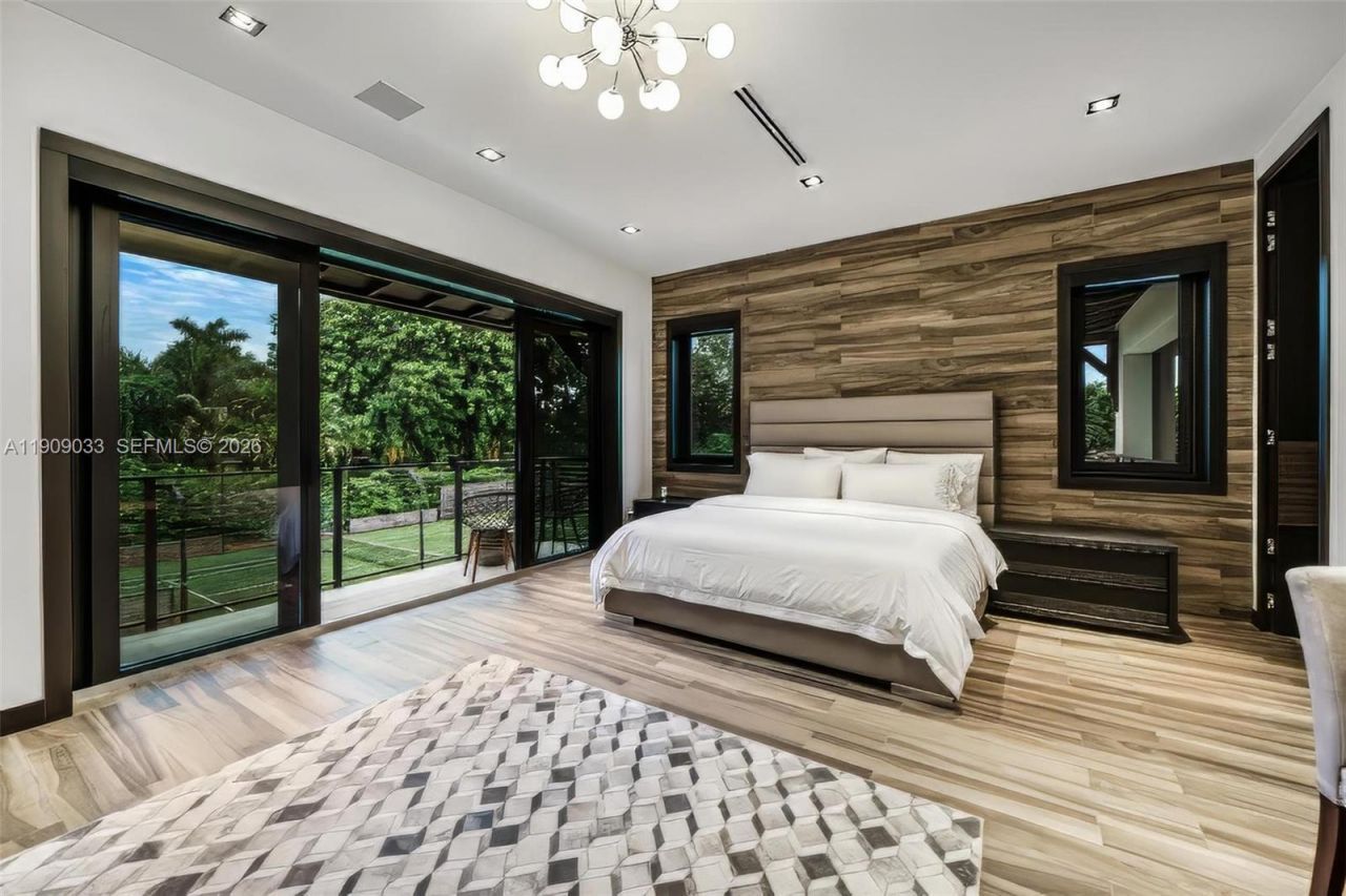 8961 SW 62nd Ct, Pinecrest, FL 33156 Photo