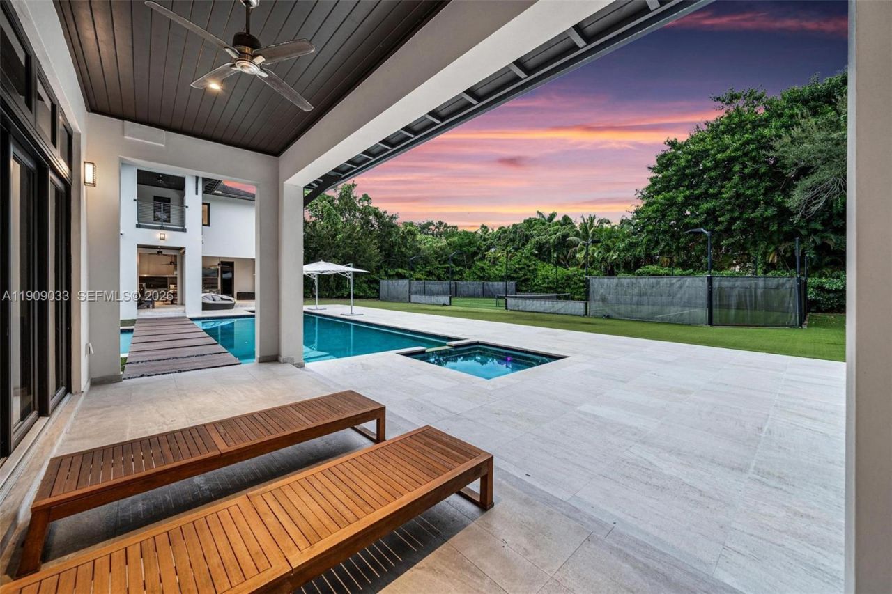 8961 SW 62nd Ct, Pinecrest, FL 33156 Photo