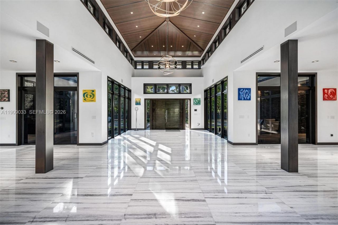 8961 SW 62nd Ct, Pinecrest, FL 33156 Photo