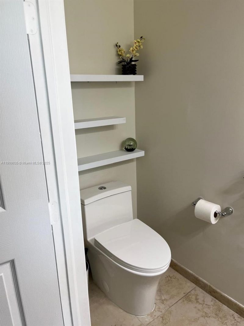 1300 Ponce De Leon Blvd, Unit 1108, Coral Gables, FL 33134 Photo