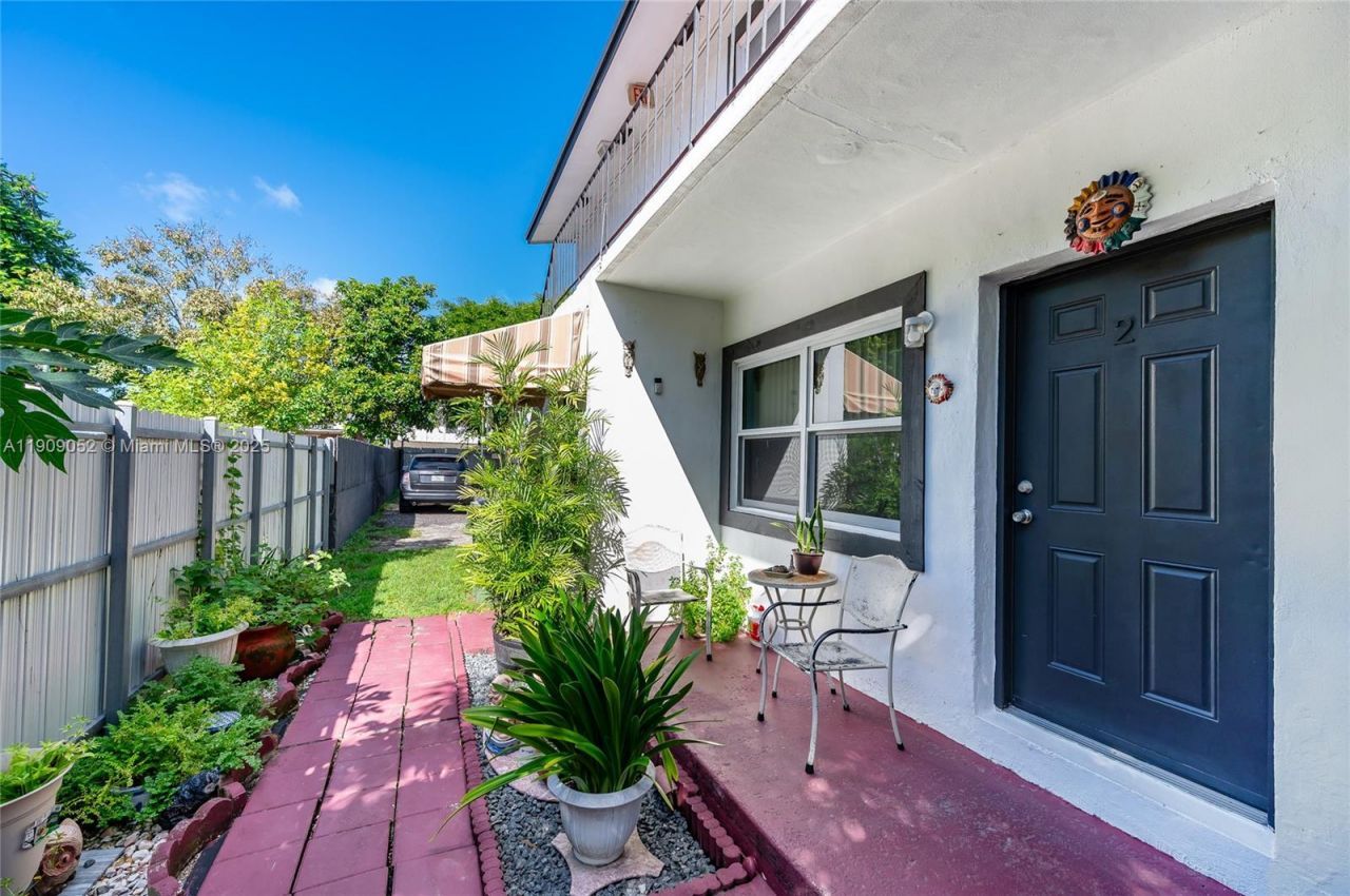 520 SW Krome Ter, Homestead, FL 33030 Photo