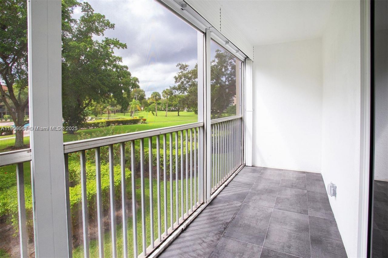 13250 SW 7th Ct, Unit 204L, Pembroke Pines, FL 33027 Photo