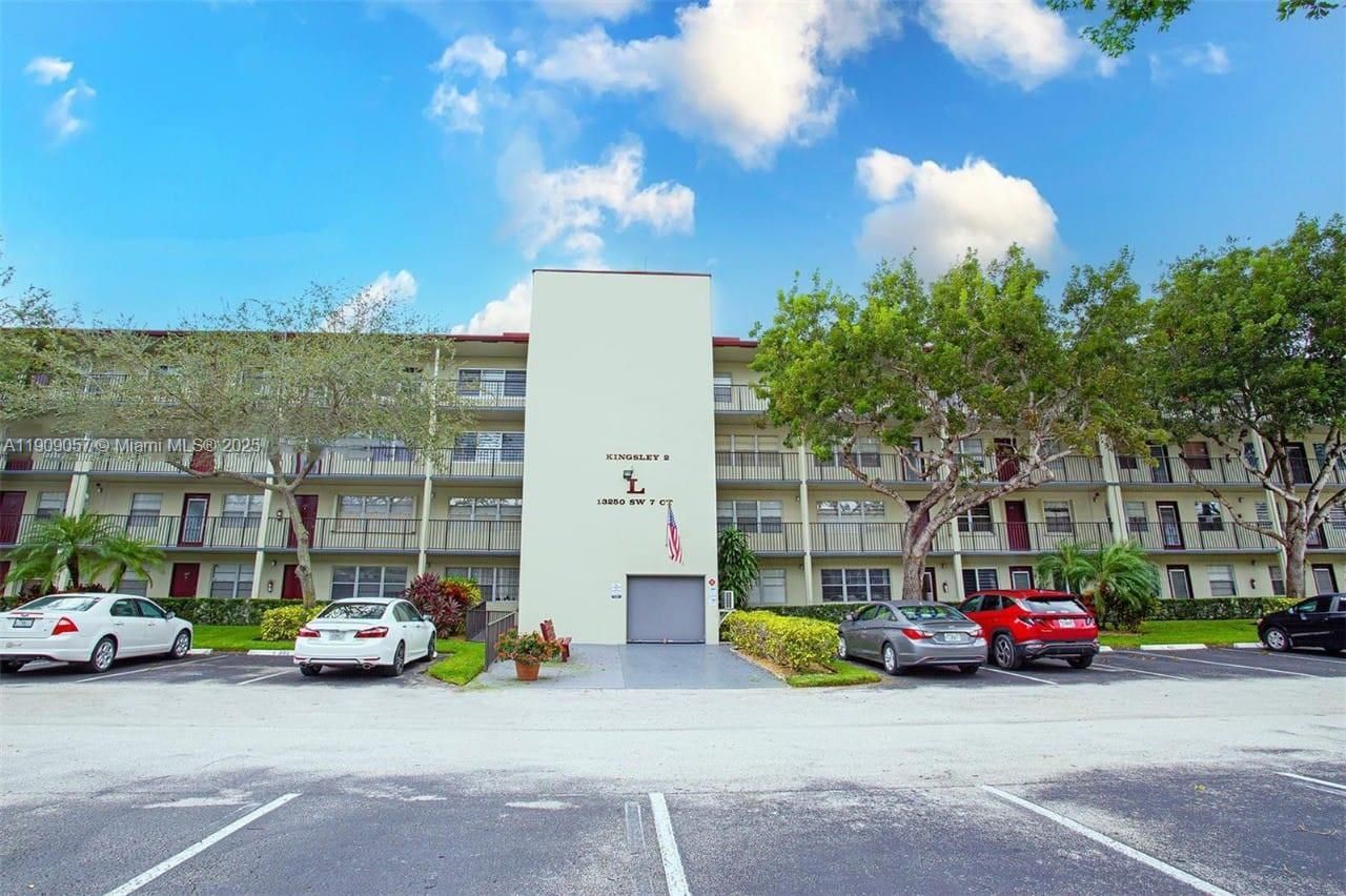 13250 SW 7th Ct, Unit 204L, Pembroke Pines, FL 33027 Photo