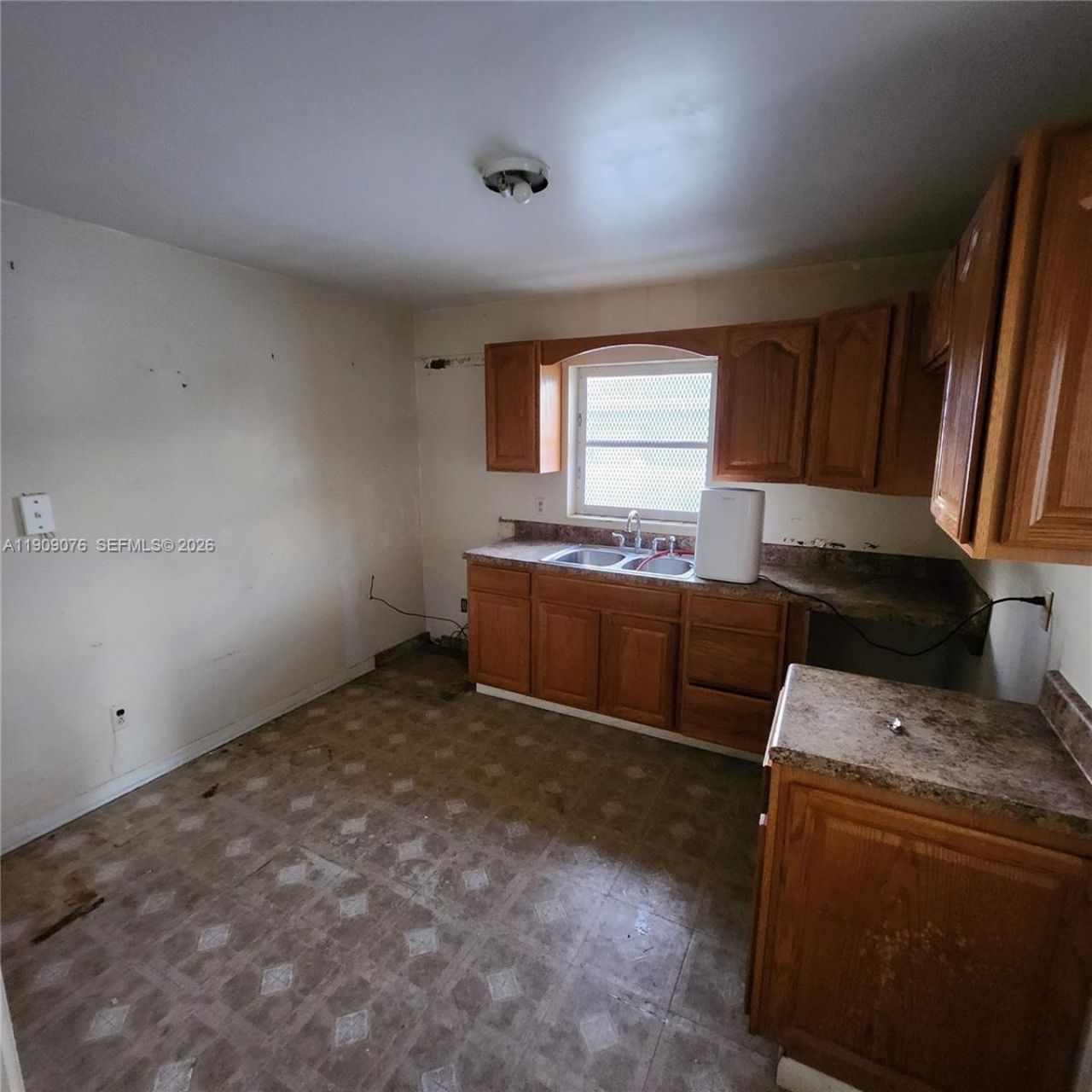 1547 W 10th St, Riviera Beach, FL 33404 Photo