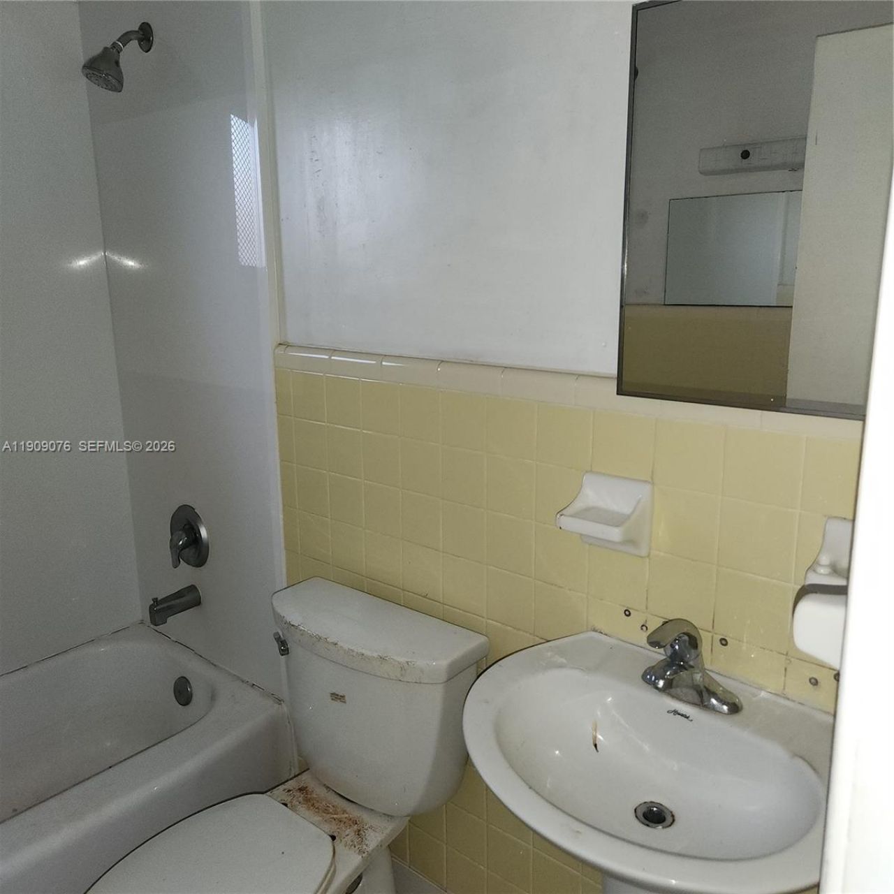 1547 W 10th St, Riviera Beach, FL 33404 Photo