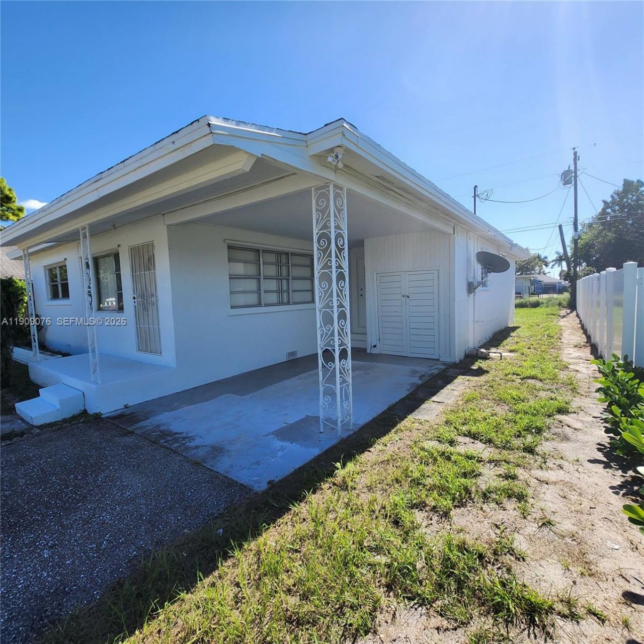 1547 W 10th St, Riviera Beach, FL 33404 Photo