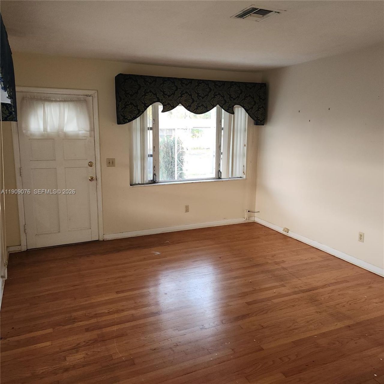 1547 W 10th St, Riviera Beach, FL 33404 Photo