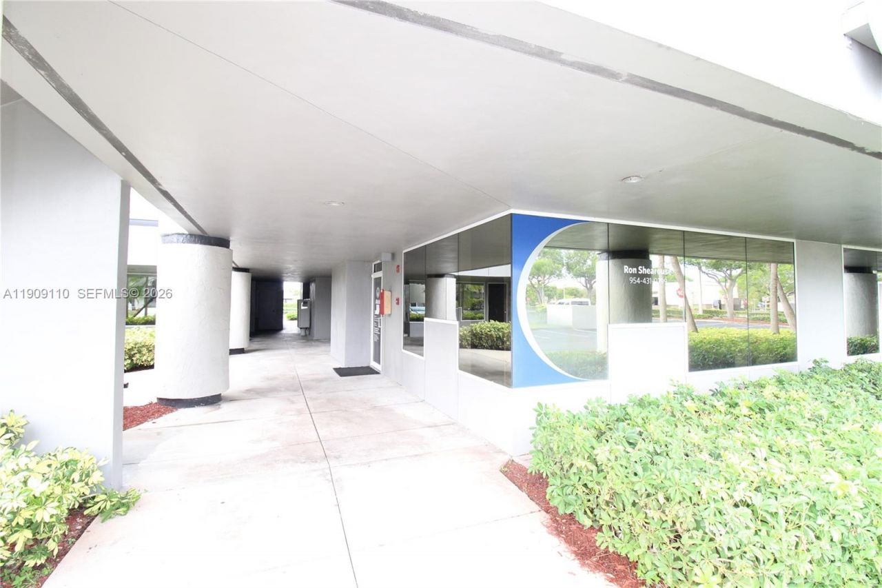 10011 Pines Blvd, Unit 102, Pembroke Pines, FL 33024 Photo