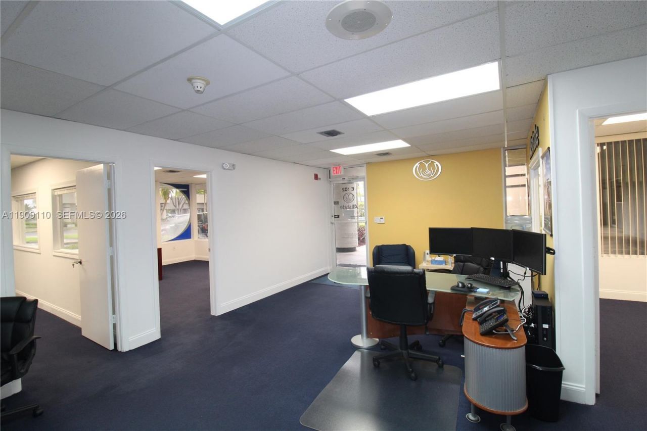 10011 Pines Blvd, Unit 102, Pembroke Pines, FL 33024 Photo