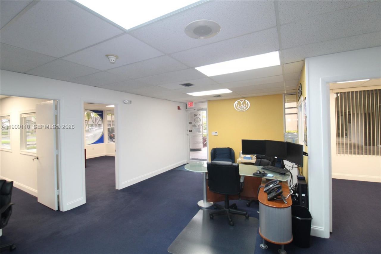 10011 Pines Blvd, Unit 102, Pembroke Pines, FL 33024 Photo