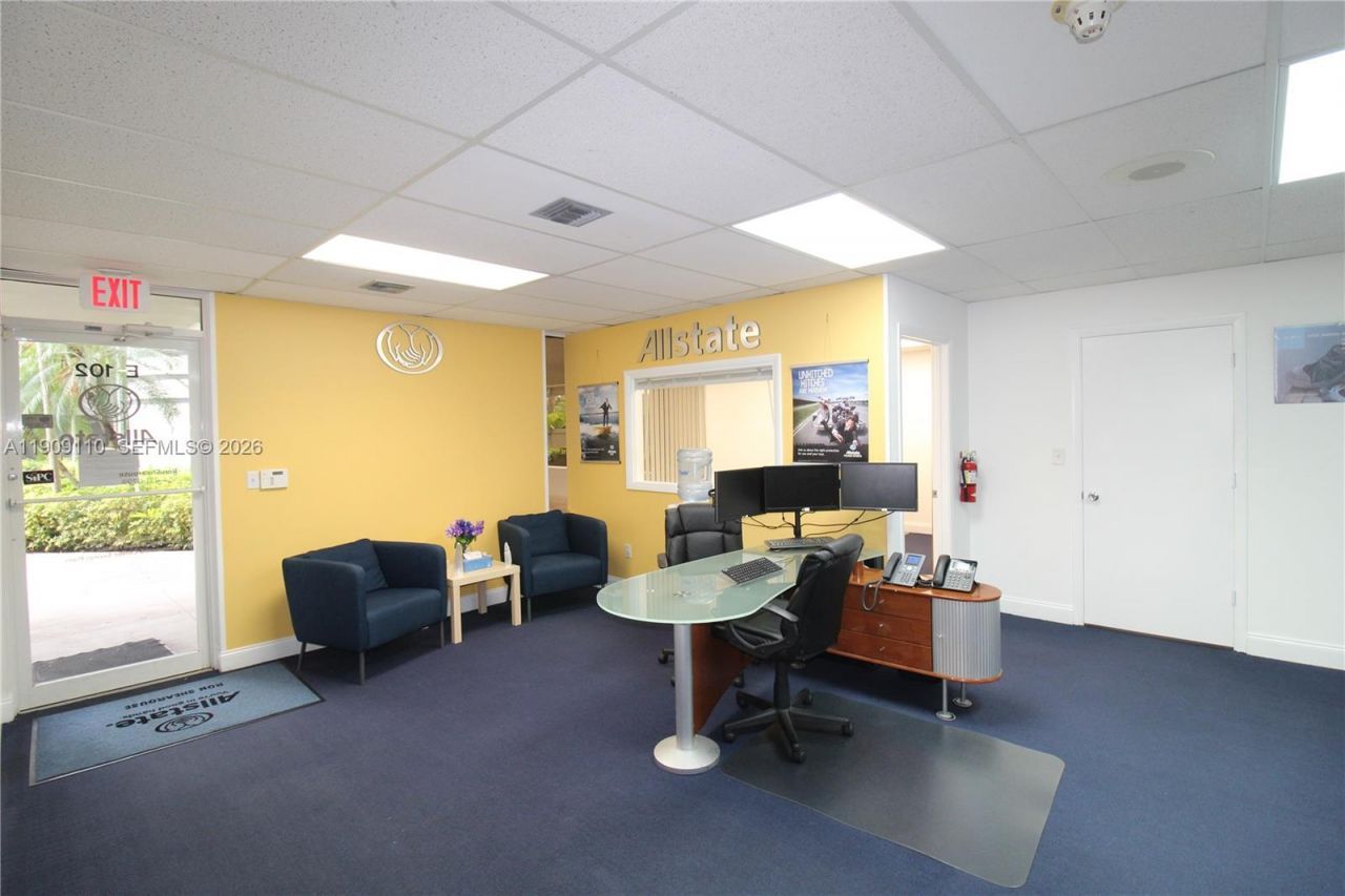 10011 Pines Blvd, Unit 102, Pembroke Pines, FL 33024 Photo