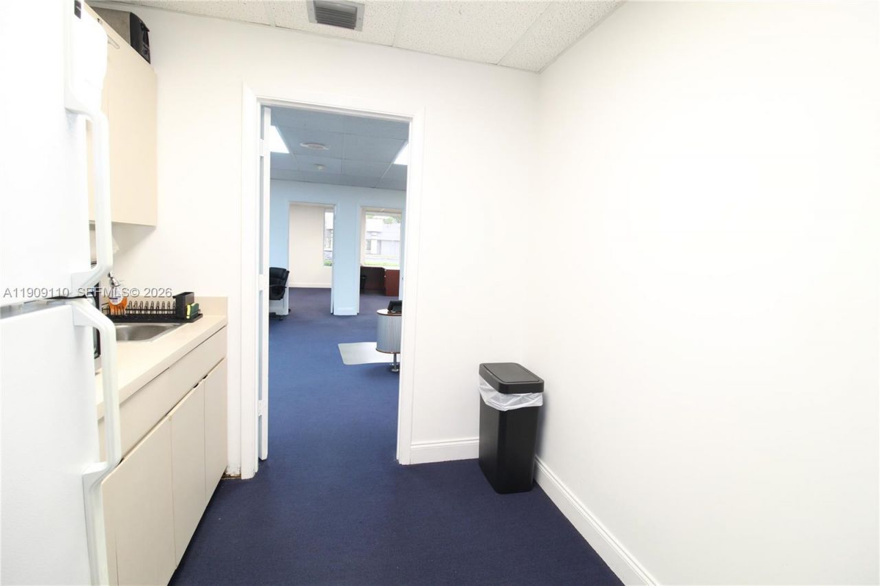 10011 Pines Blvd, Unit 102, Pembroke Pines, FL 33024 Photo
