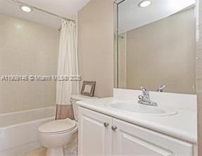 1455 N Treasure Dr, Unit 3R, North Bay Village, FL 33141 Photo
