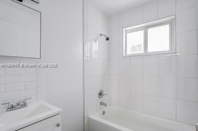 1630 NW 18th St, Unit 01, Miami, FL 33125 Photo