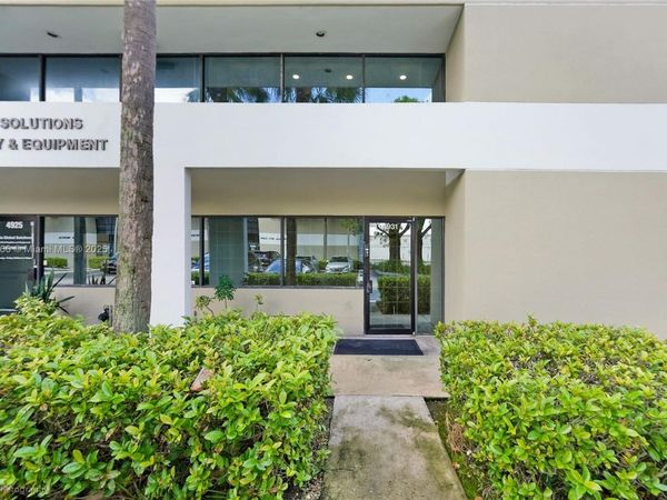 4931 SW 75th Ave, Unit 22, Miami, FL 33155