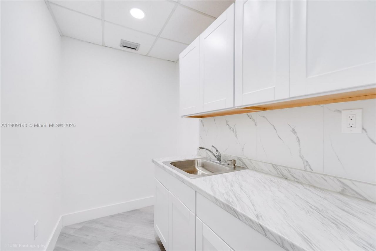 4931 SW 75th Ave, Unit 22, Miami, FL 33155 Photo