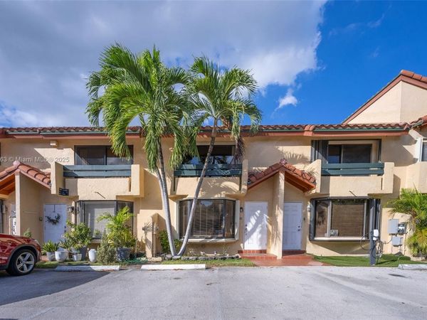 10037 SW 77th Ct, Miami, FL 33156