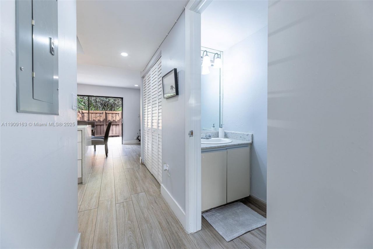 10037 SW 77th Ct, Miami, FL 33156 Photo