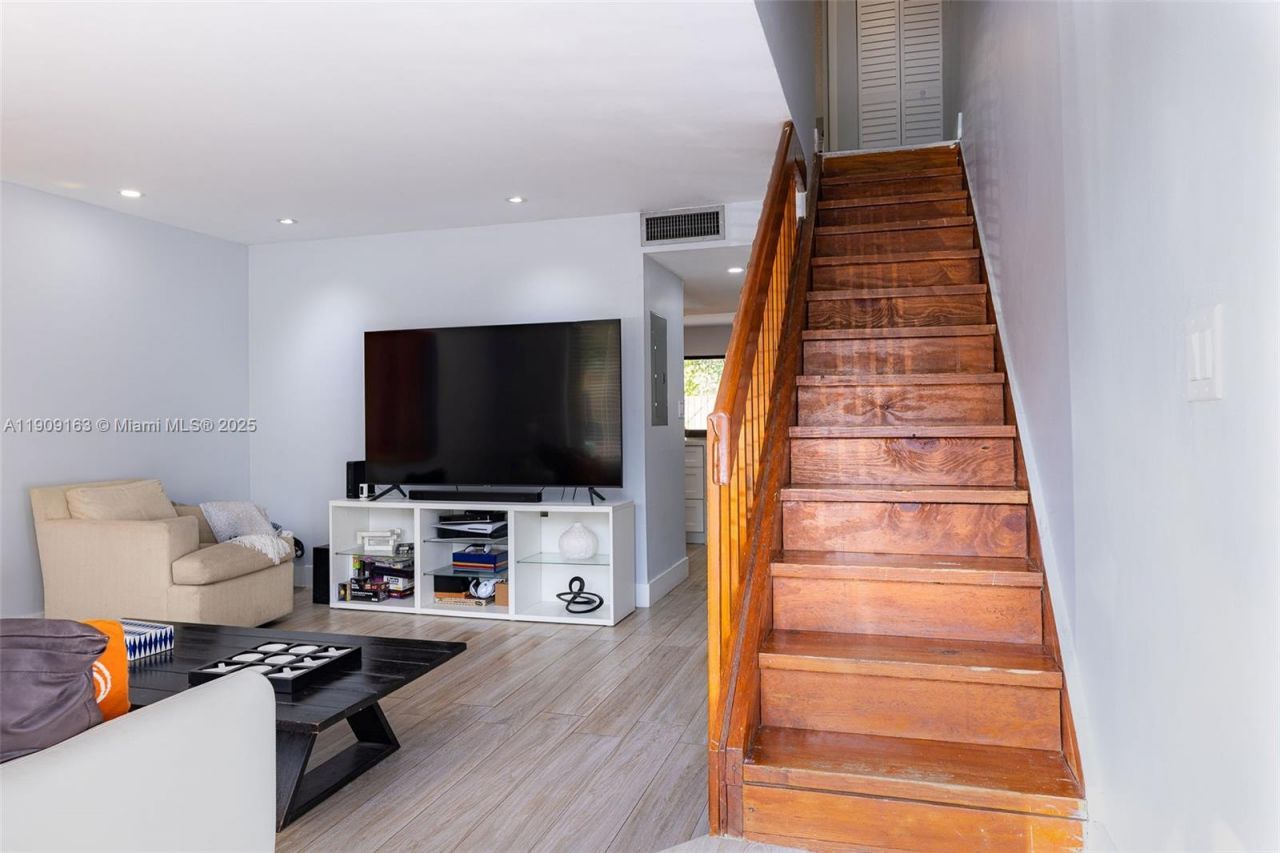 10037 SW 77th Ct, Miami, FL 33156 Photo