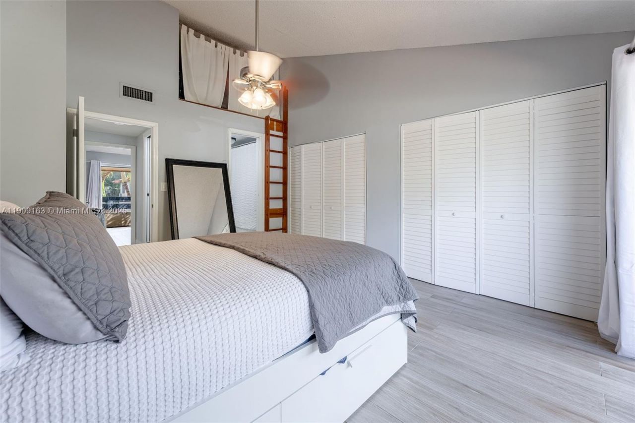 10037 SW 77th Ct, Miami, FL 33156 Photo