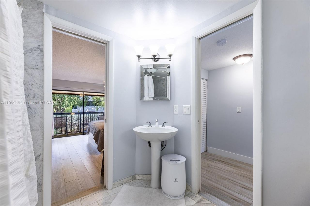 10037 SW 77th Ct, Miami, FL 33156 Photo