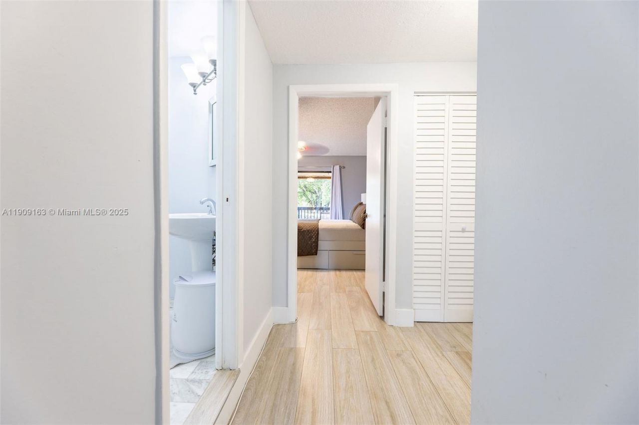 10037 SW 77th Ct, Miami, FL 33156 Photo