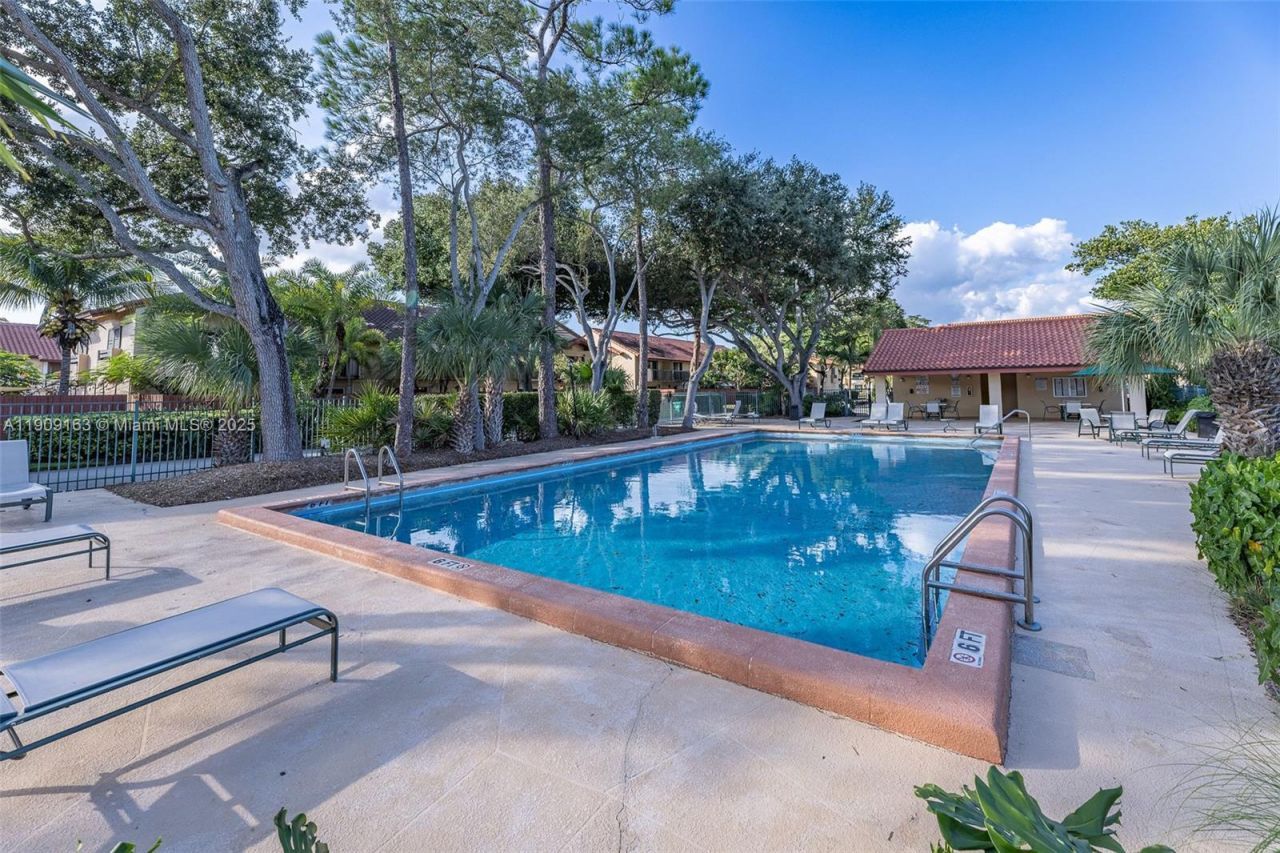 10037 SW 77th Ct, Miami, FL 33156 Photo