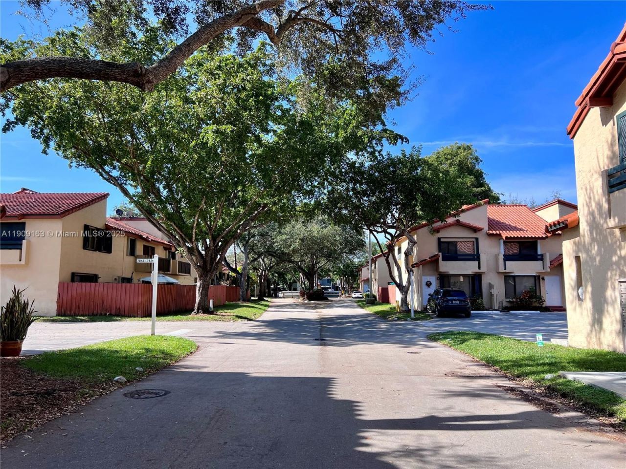 10037 SW 77th Ct, Miami, FL 33156 Photo