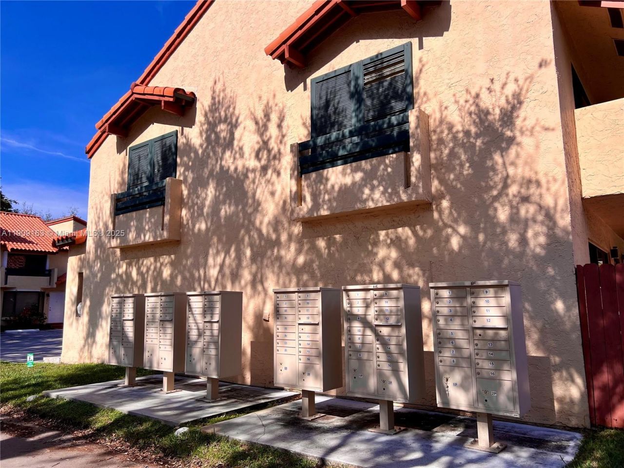 10037 SW 77th Ct, Miami, FL 33156 Photo