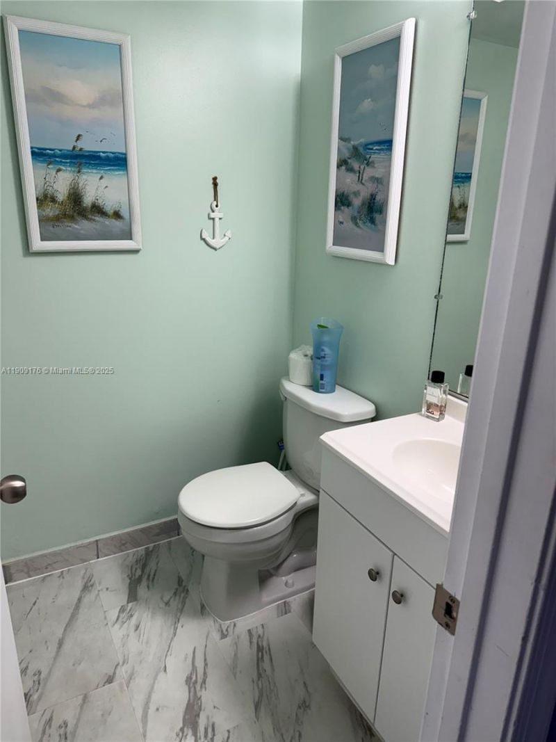 5501 Lakeside Dr, Unit 104, Margate, FL 33063 Photo