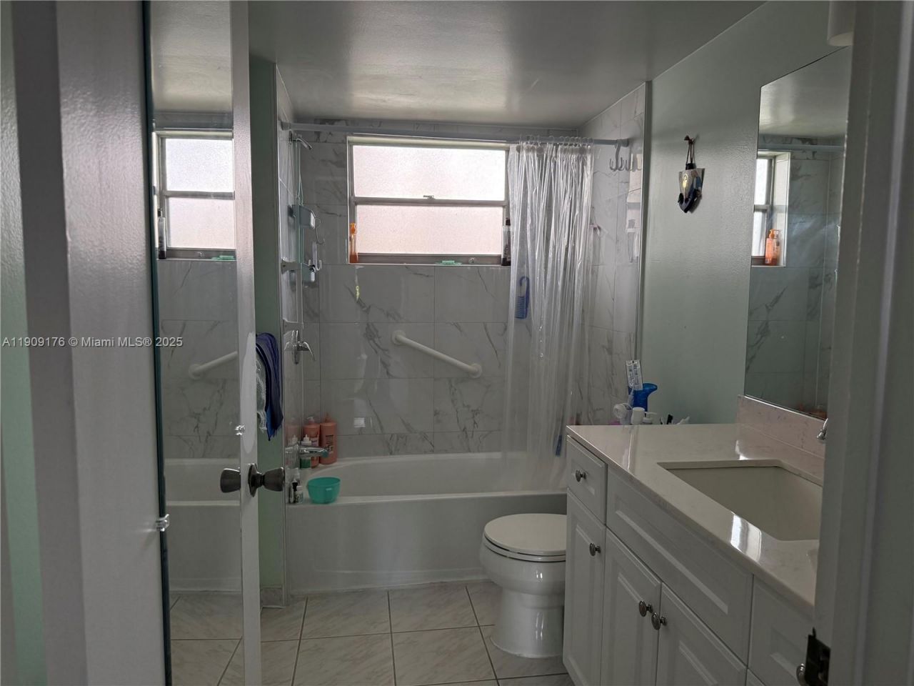 5501 Lakeside Dr, Unit 104, Margate, FL 33063 Photo