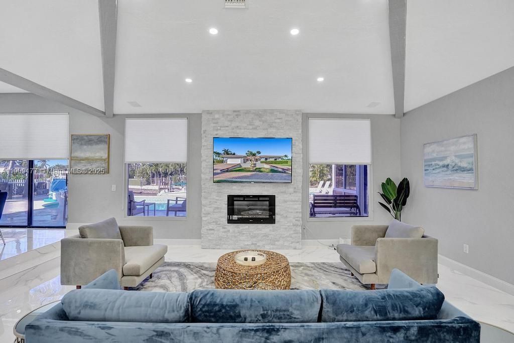 1109 SE 12th St, Deerfield Beach, FL 33441 Photo